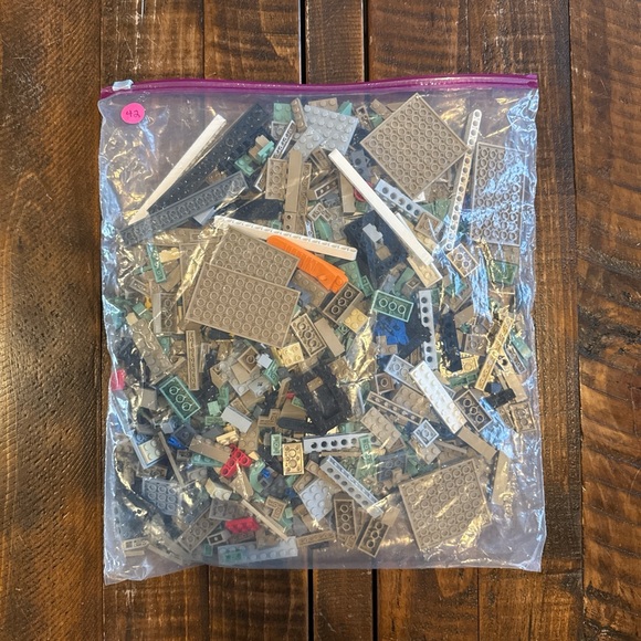 LEGO The Child - Picture 3 of 3